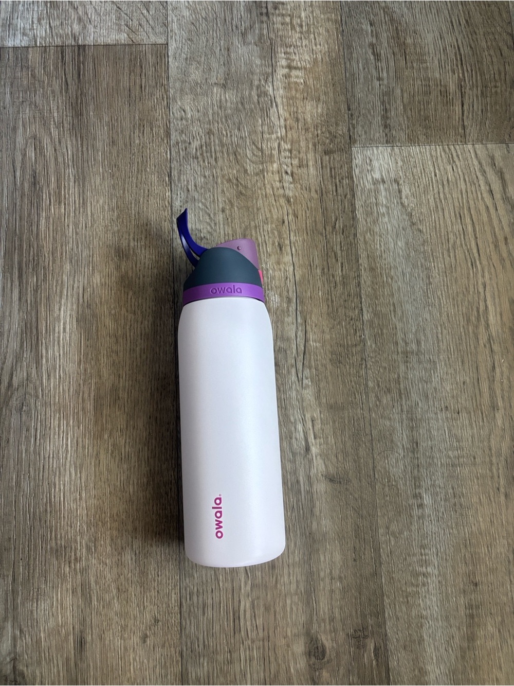 NWT Owala Dreamy Feild Water Bottle- 40 ounces - Picture 2 of 7